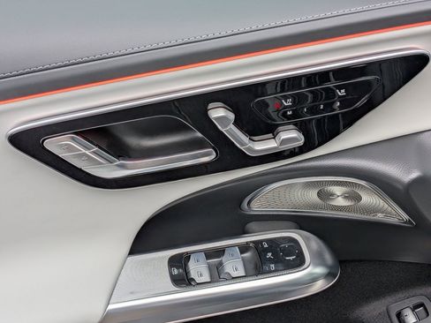 New 2026 Mercedes-Benz E 53 AMG e 4MATIC Sedan image 15