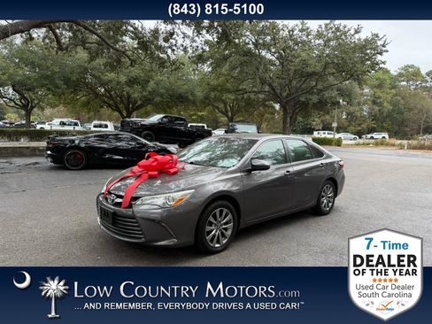 Used 2016 Toyota Camry XLE image 1