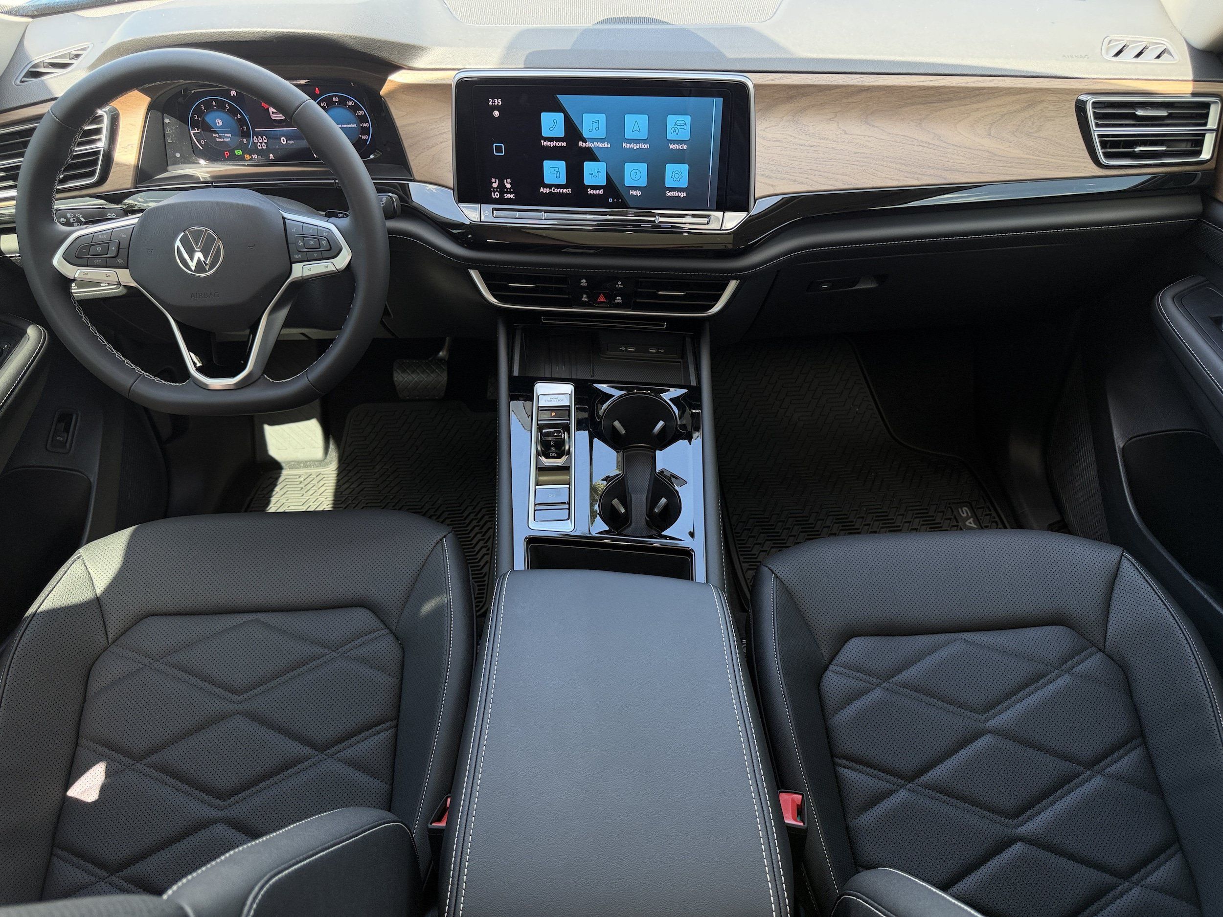New 2026 Volkswagen Atlas SE FWD image 14