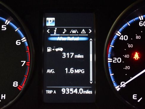 Used 2017 Toyota RAV4 XLE FWD image 49
