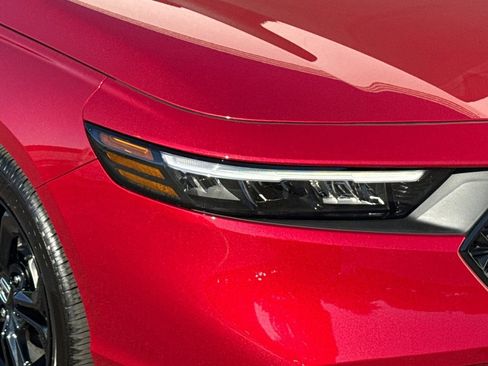 Certified 2025 Honda Accord SE image 11