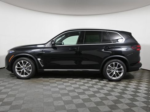 Used 2026 BMW X5 xDrive50e AWD/4WD image 2