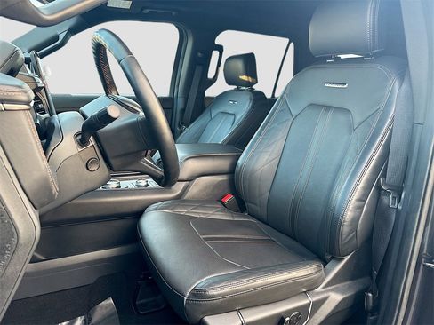 Used 2024 Ford Expedition Max Platinum image 22