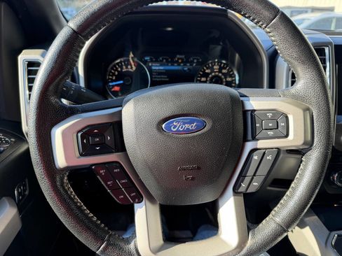Used 2015 Ford F150 Lariat image 24