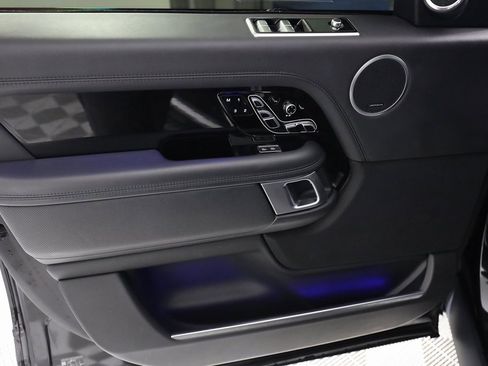 Used 2022 Land Rover Range Rover LWB SV Autobiography image 16