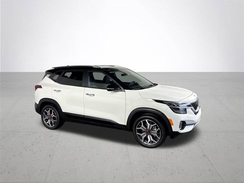 Used 2023 Kia Seltos SX image 4