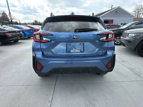Used 2024 Subaru Crosstrek 2.0i Premium AWD/4WD image 6