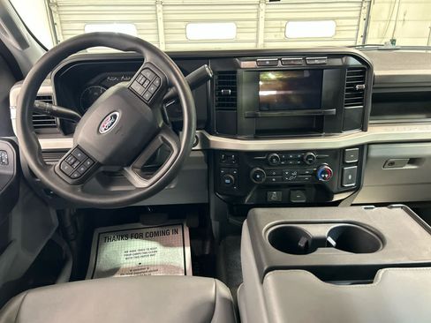 Used 2024 Ford F550 4x4 Crew Cab Super Duty image 4