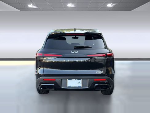 Used 2023 INFINITI QX60 Luxe w/ Performance Audio Package FWD image 10