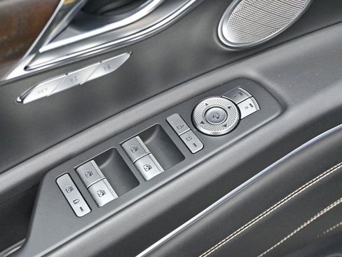 Used 2023 Genesis GV80 3.5T w/ Prestige Package AWD/4WD image 10