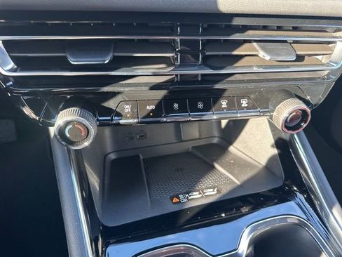 New 2026 Chevrolet Traverse High Country image 27