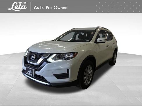 Used 2017 Nissan Rogue SV image 1