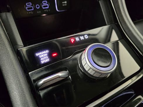 Used 2023 Jeep Grand Cherokee Limited w/ Black Appearance Package image 33