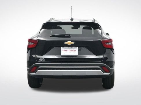 Used 2024 Chevrolet Trax LT FWD image 7