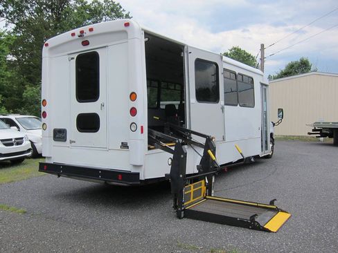 Used 2016 Ford E-450 and Econoline 450 Super Duty w/ Shuttle Bus Prep Package RWD image 1