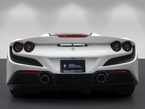 Used 2021 Ferrari F8 Tributo RWD image 4