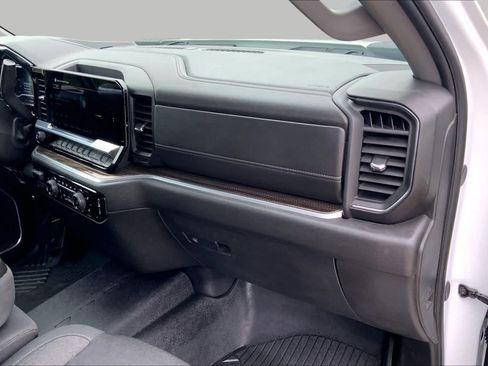 Used 2025 Chevrolet Silverado 2500 LT AWD/4WD image 36
