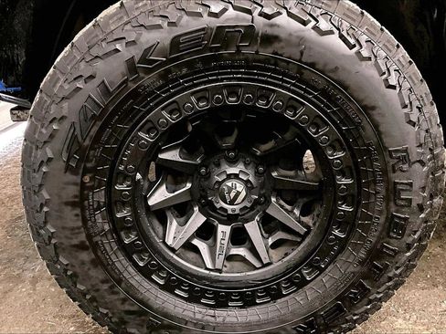 Used 2020 Toyota Tacoma TRD Off-Road image 8