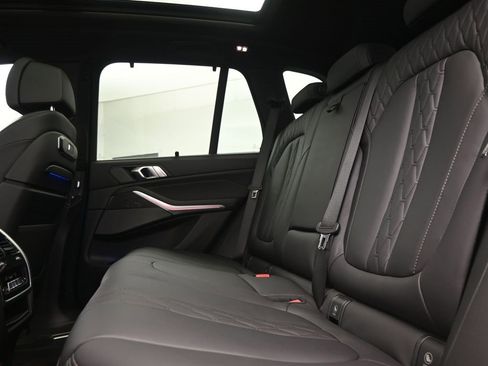 Used 2024 BMW X5 M60i image 13