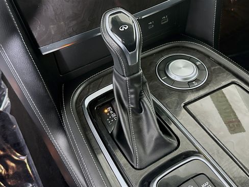 Used 2024 INFINITI QX80 Luxe image 21