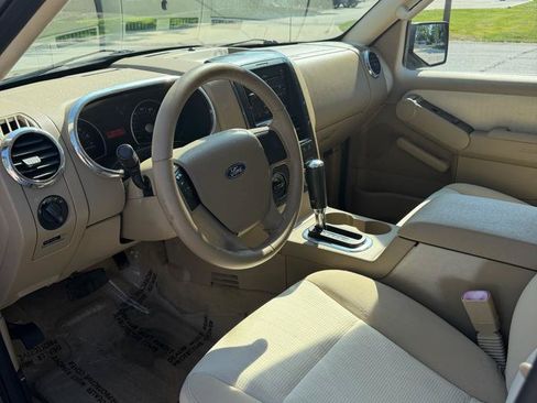 Used 2007 Ford Explorer XLT AWD/4WD image 9