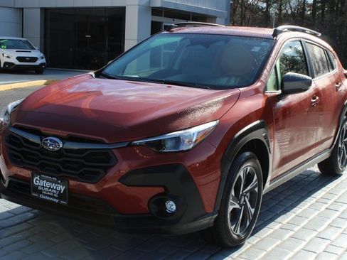 Certified 2024 Subaru Crosstrek 2.0i Premium image 1