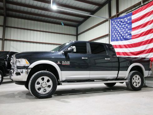 Used 2016 RAM 2500 Laramie image 4