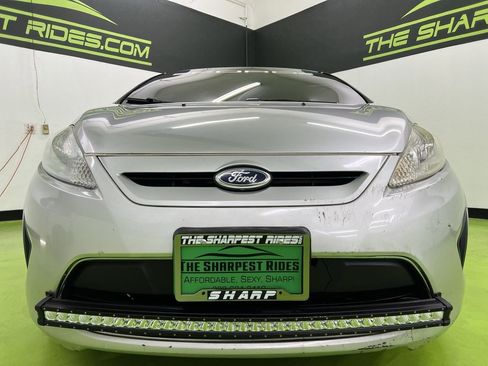 Used 2011 Ford Fiesta SE w/ 203A Rapid Spec Order Code image 3