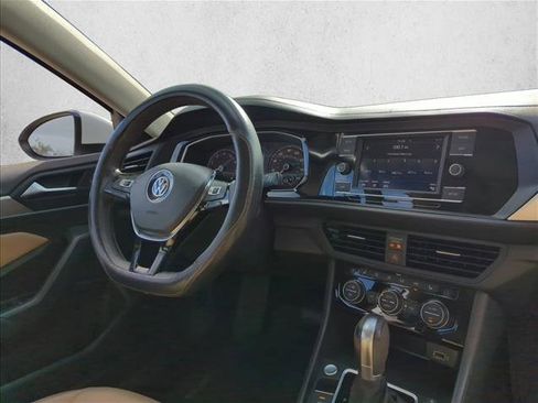 Used 2019 Volkswagen Jetta SE image 26