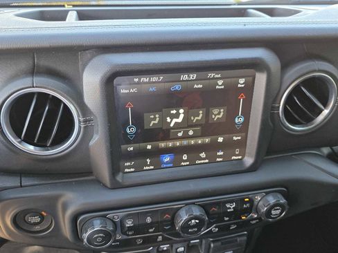 Used 2019 Jeep Wrangler Unlimited Sahara w/ Quick Order Package 24M Moab image 10