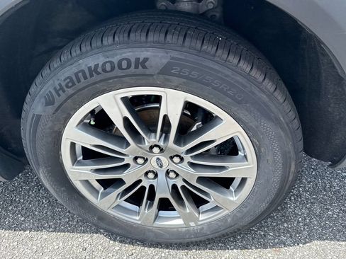 Used 2025 Ford Explorer Active w/ Active Comfort Package AWD/4WD image 19