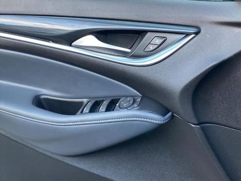 Used 2021 Buick Enclave Essence w/ LPO, Touring Package image 21