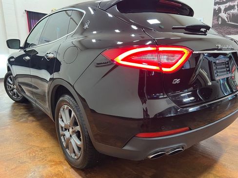 Used 2018 Maserati Levante AWD/4WD image 39