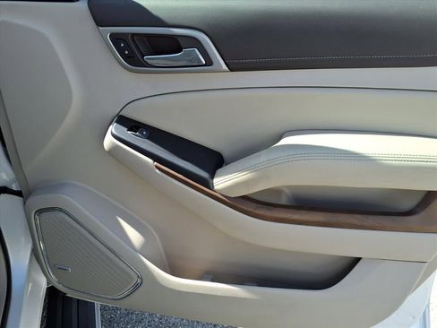 Used 2020 GMC Yukon Denali w/ Denali Premium Package image 6