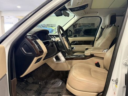 Used 2018 Land Rover Range Rover HSE image 7