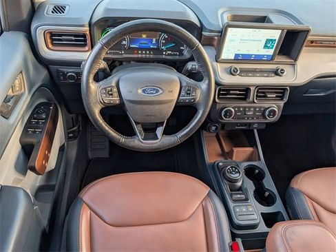 Certified 2022 Ford Maverick Lariat w/ Lariat Luxury Package image 9