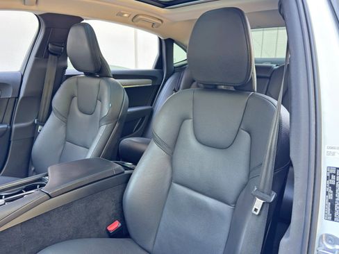 Used 2023 Volvo S90 B6 Plus w/ Protection Package Premier image 40
