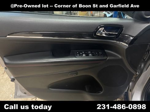 Used 2020 Jeep Grand Cherokee Trailhawk AWD/4WD image 15