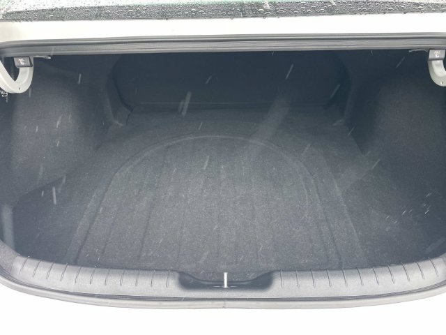 Used 2024 Hyundai Elantra SEL FWD image 7