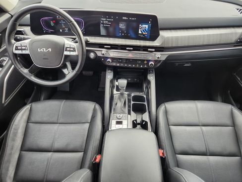 Certified 2025 Kia Telluride EX w/ EX Captain's Chair Package AWD/4WD image 24