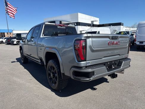 Used 2024 GMC Sierra 3500 AT4 w/ AT4 Premium Plus Package image 3