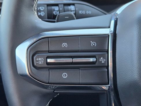 Used 2025 GMC Acadia Denali image 27