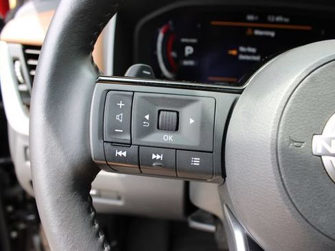 Used 2024 Nissan Rogue Platinum w/ Platinum Premium Package AWD/4WD image 15