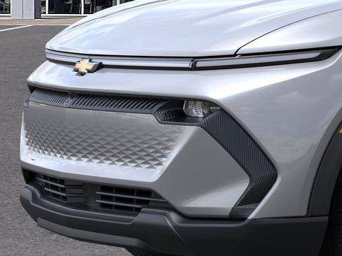 New 2026 Chevrolet Equinox EV LT image 13