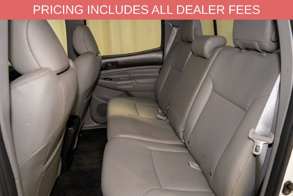 Used 2015 Toyota Tacoma 4x4 Double Cab w/ Limited Package image 8