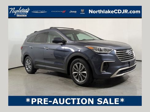 Used 2018 Hyundai Santa Fe SE image 1
