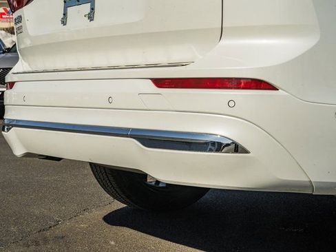 Used 2023 Volvo XC60 B5 Plus w/ Protection Package Premier image 7
