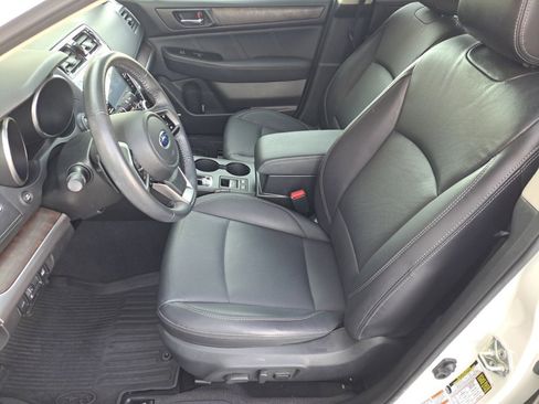Used 2018 Subaru Outback 2.5i Limited image 11