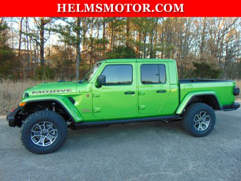 New 2026 Jeep Gladiator Mojave image 4