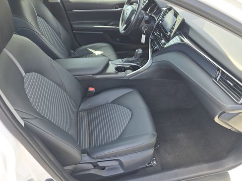 Used 2024 Toyota Camry SE image 21